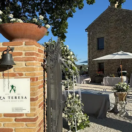 펜션 Za Teresa - Napoleonic Private & Heated Pool Included